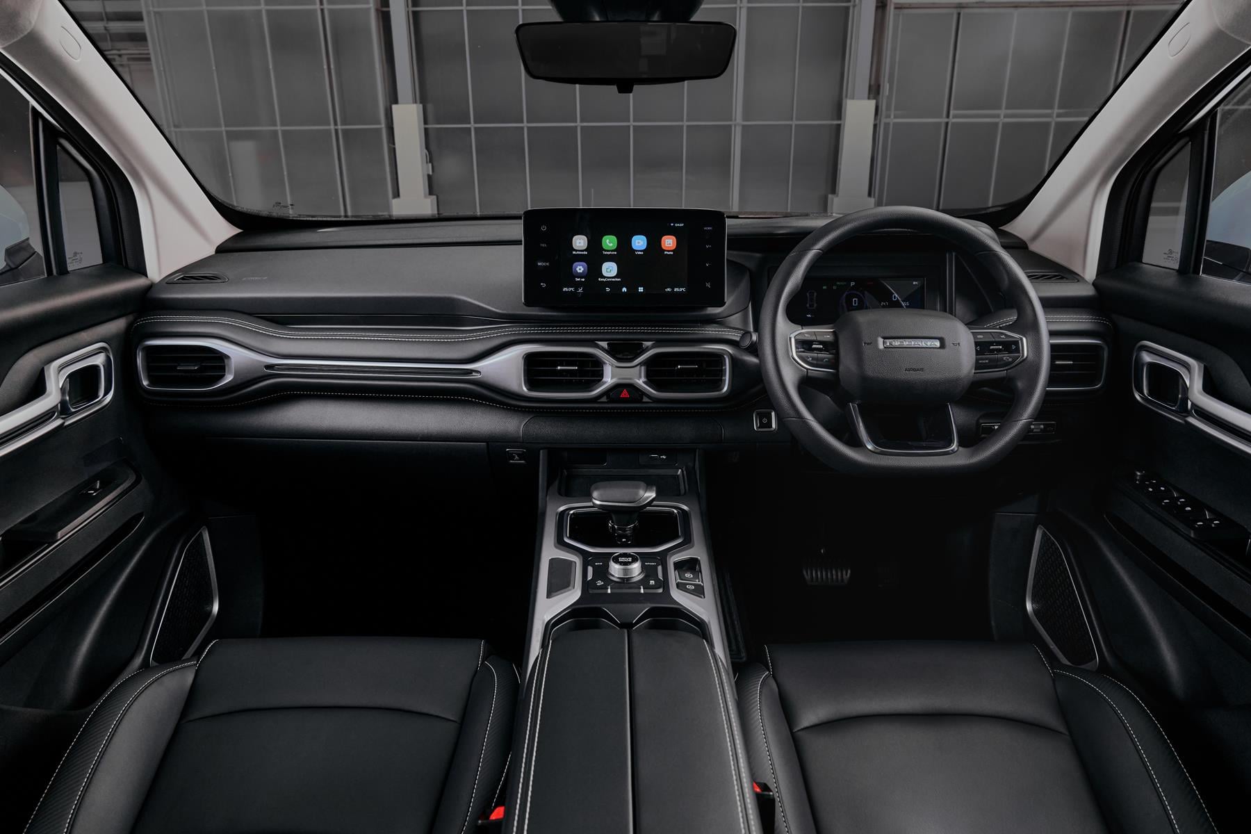 Geely Riddara interior