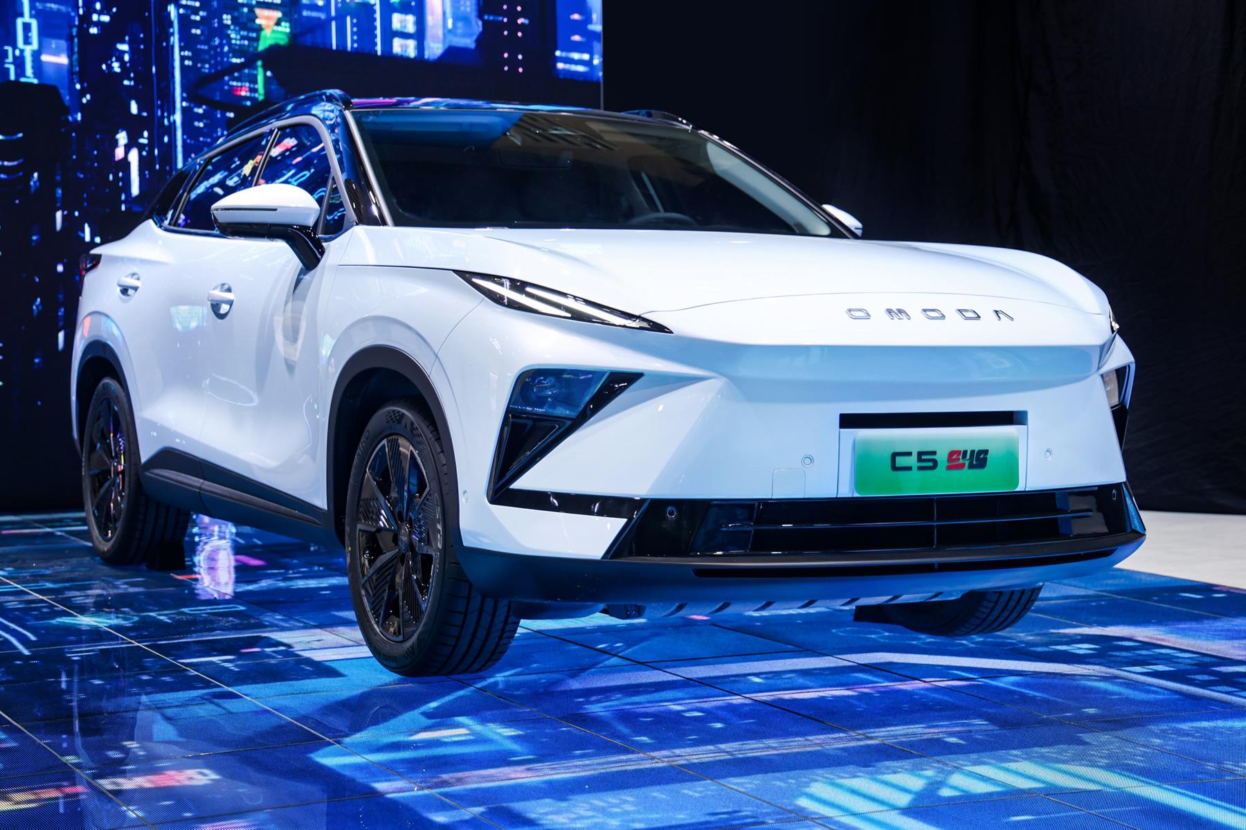 Omoda C5 hybrid unveiled in Shanghai